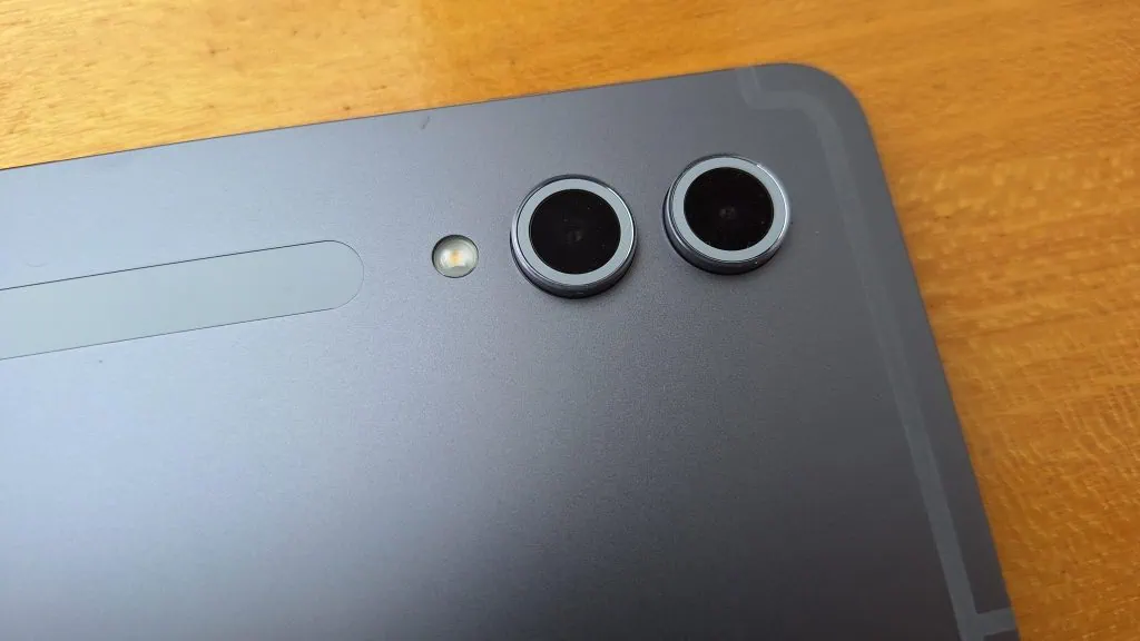 Review: galaxy tab s10 ultra é o topo dos tablets android em 2024 Câmeras traseiras do galaxy tab s10 ultra