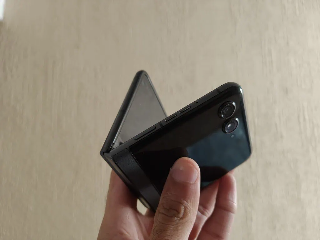 Review: motorola razr 50 é uma aposta interessante para mercado de smartphones dobráveis Câmeras do motorola razr 50