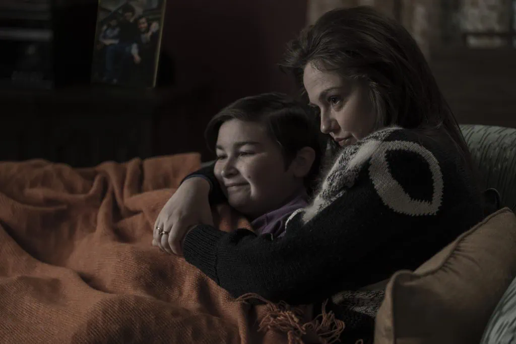 Crítica: pinguim s01e07 manda-chuva Ryder allen e emily meade como oz e francis cobb em pinguim