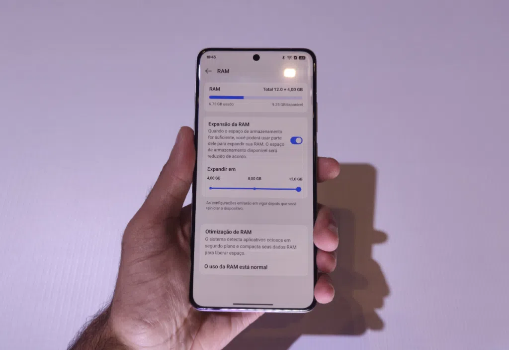 Realme mostra gt 7 pro com novo snapdragon 8 elite no brasil Veja as opções de memória e armazenamento / foto: victor pacheco/showmetech
