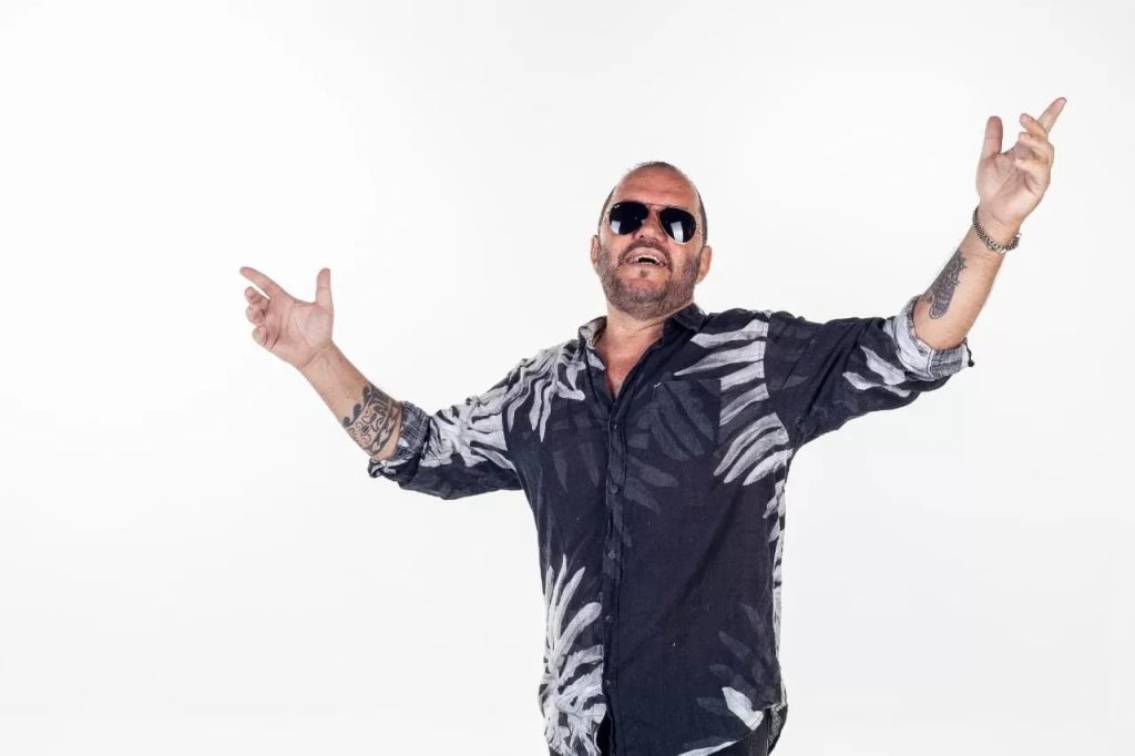 Brasilianisches Gericht ordnet sofortige Entfernung von Adeles Lied von digitalen Plattformen wegen Plagiats von Martinho da Vila an Toninho Gerais, Komponistin von Frauen