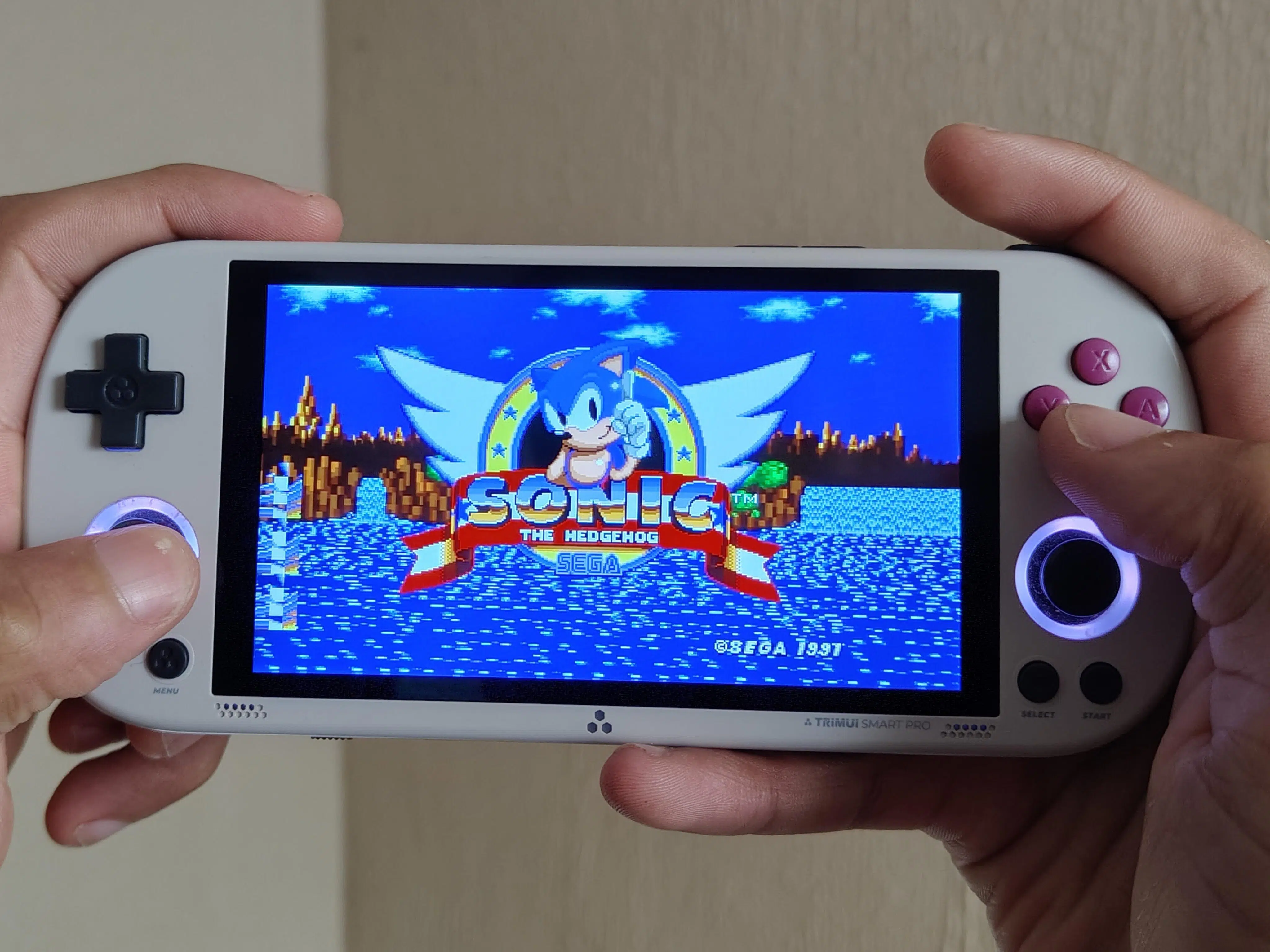 Review: trimui smart pro é um console portátil nostálgico e potente Sonic the headgog rodando no trimui smart pro