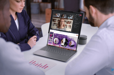 Profissionais em reunião virtual com laptop, tecnologia intel, trabalho remoto, videoconferência, inovação em tecnologia.