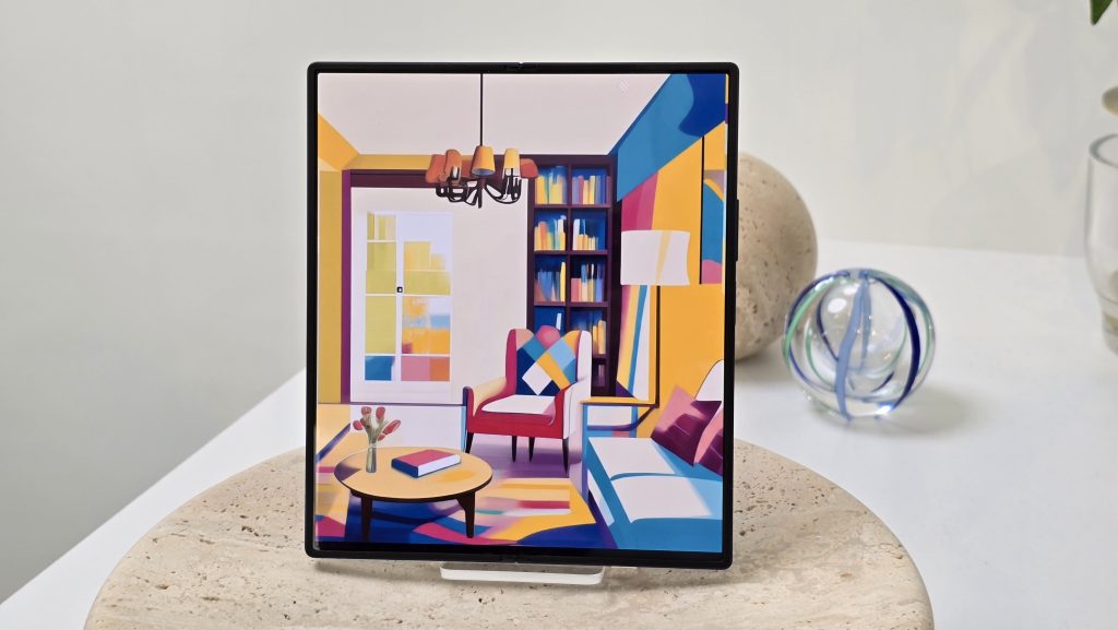 Review: Galaxy Z Fold6 Improves Samsung's Best Foldable Review: Galaxy Z Fold6 improves on Samsung's best foldable. Lighter, more powerful and with a refined design to reduce edges and thickness, this is the best foldable smartphone on sale in Brazil. See the review