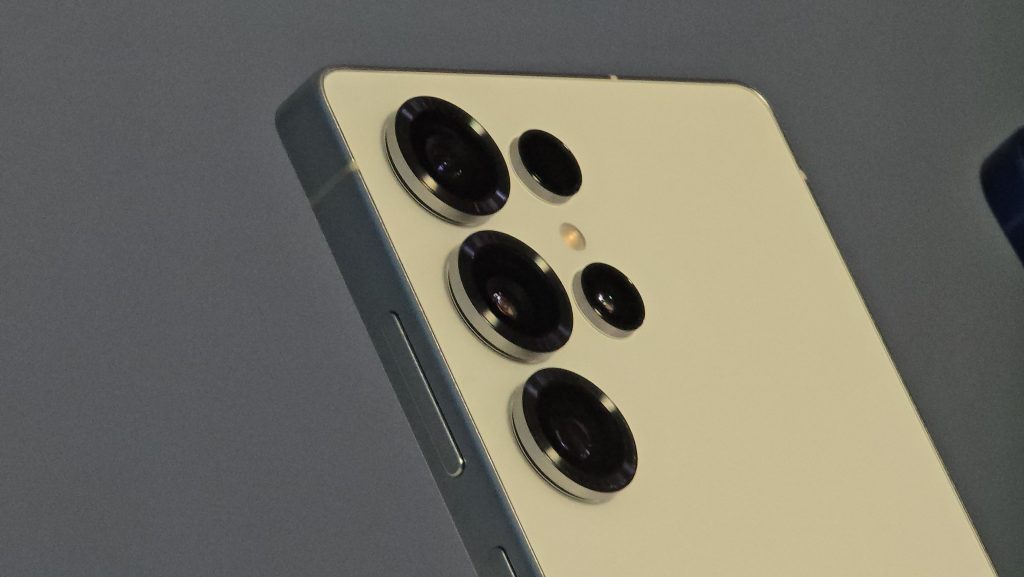 Samsung lanceert Galaxy S25, S25+ en S25 Ultra met nieuwe camera's en meer galaxy s25 ultra camera's aan de achterzijde