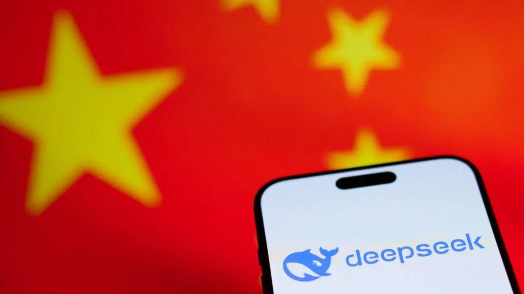 Conheça a deepseek, a ia chinesa que ameaça o chatgpt Conheça a deepseek, a ia chinesa que ameaça o chatgpt. Entenda o caso da startup chinesa que está desbancando as gigantes americanas da inteligência artificial e que causou perdas de mais de 1 trilhão de dólares na nasdaq