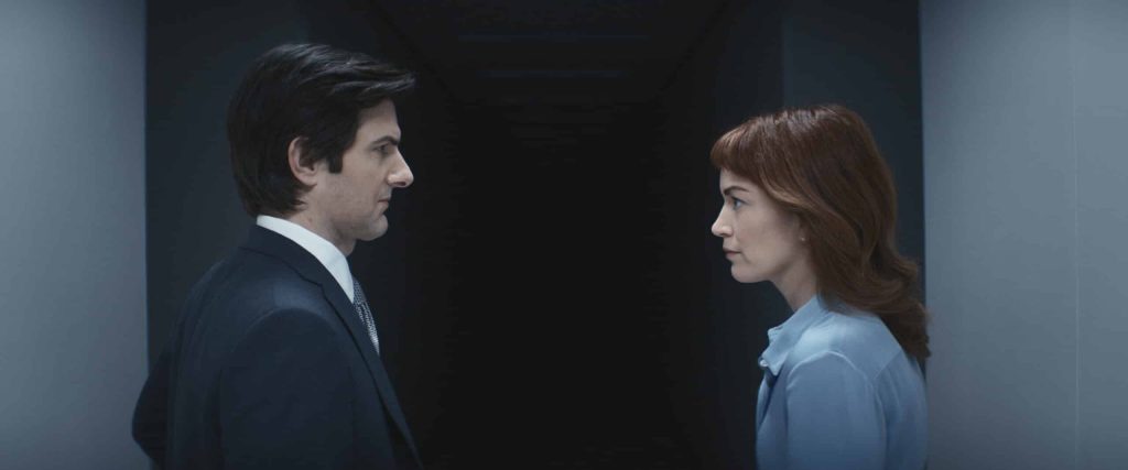 Perpisahan Musim Kedua: Semua yang Perlu Anda Ketahui Mark dan Helly di Perpisahan Musim 2