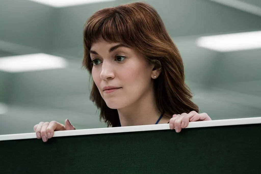 Segunda temporada de ruptura: tudo o que você precisa saber Helly (britt lower) em severance