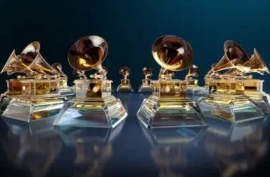 Brinquedos musicais de lembrança do grammy, feitos de vidro dourado, exibição elegante.