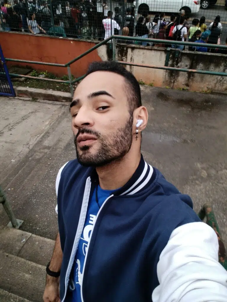 Testbericht: Oppo A40 ist ein günstiges Smartphone, das tolle Fotos macht Selfie aufgenommen mit Oppo A40