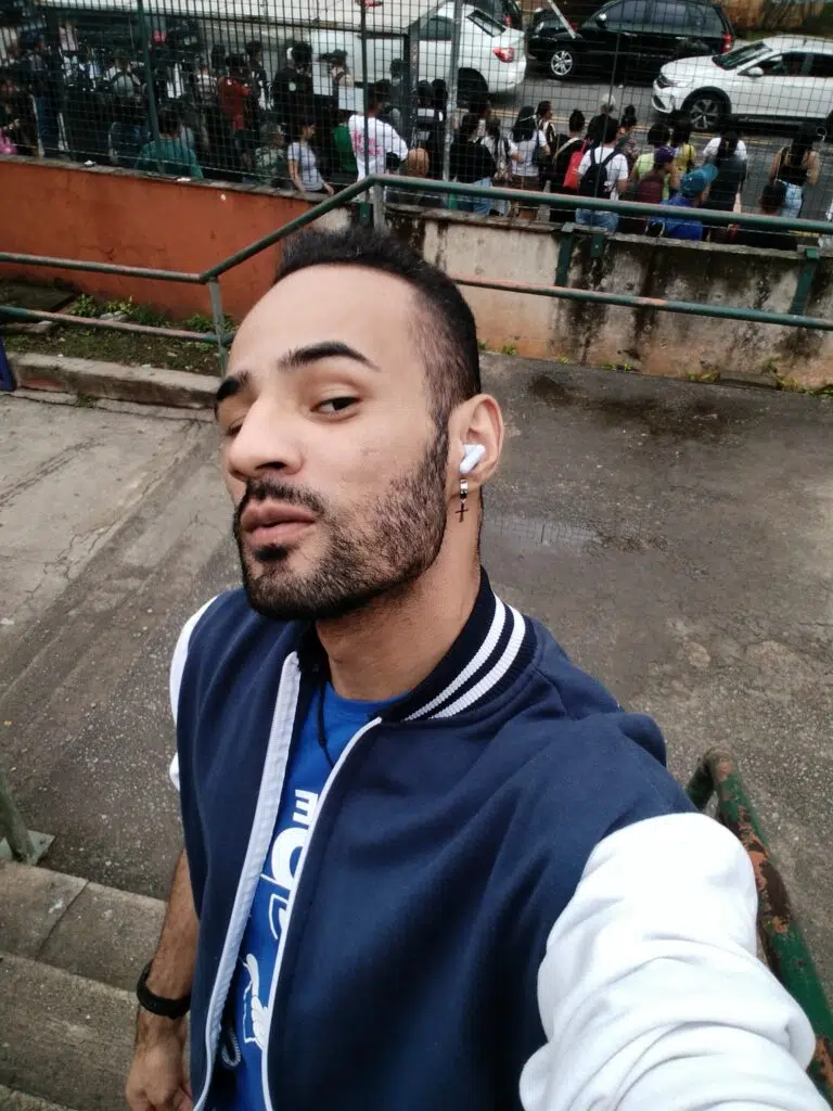 Testbericht: Oppo A40 ist ein günstiges Smartphone, das tolle Fotos macht Selfie aufgenommen mit Oppo A40