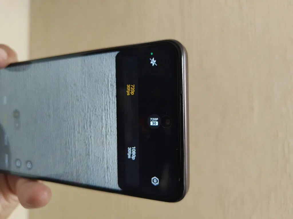 Testbericht: Oppo A40 ist ein günstiges Smartphone, das tolle Fotos macht Videoaufzeichnungsoptionen für Oppo A40