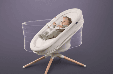 Conjunto de bebê em berço confortável com design moderno e seguro.