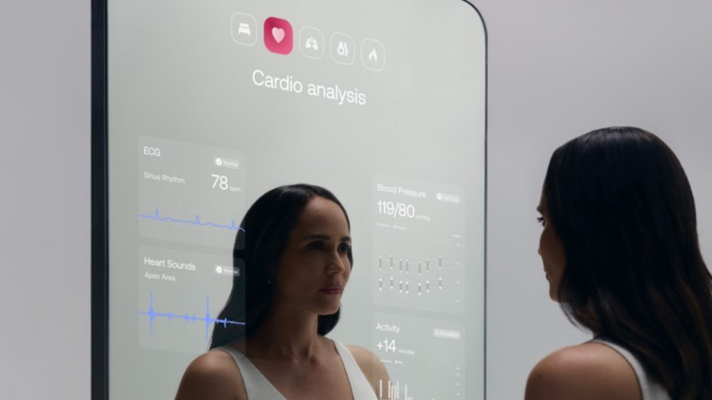 말하는 안경과 로봇 아기? CES 2025의 최신 뉴스와 호기심을 확인하세요 거울