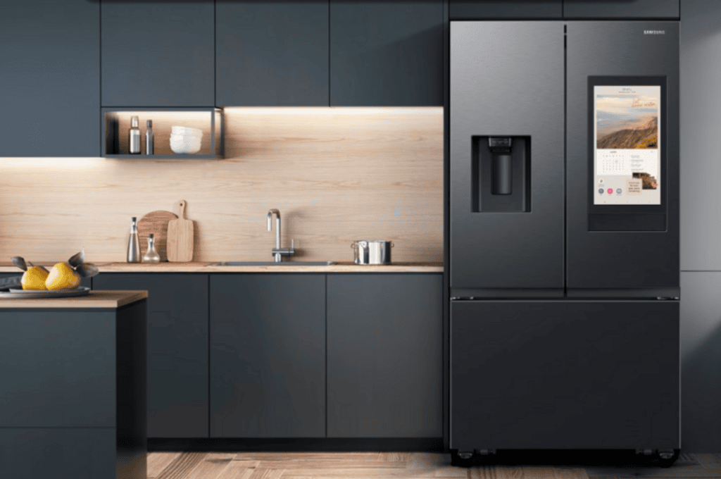 Veja os melhores produtos para a casa conectada (2025) 1. Geladeira inteligente com dispenser de água e tela touchscreen moderna.