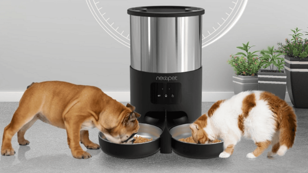 Veja os melhores produtos para a casa conectada (2025) Comedouro inteligente para pets com dispensador automático de ração.