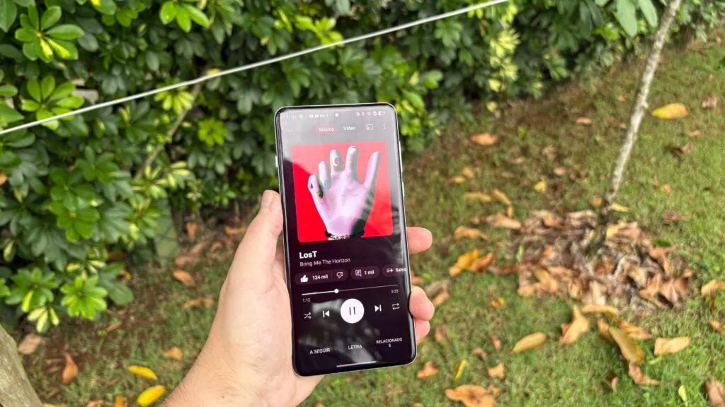 Review: oppo find x8 pro traz câmeras poderosas e alto desempenho Parte frontal do oppo find x8 pro