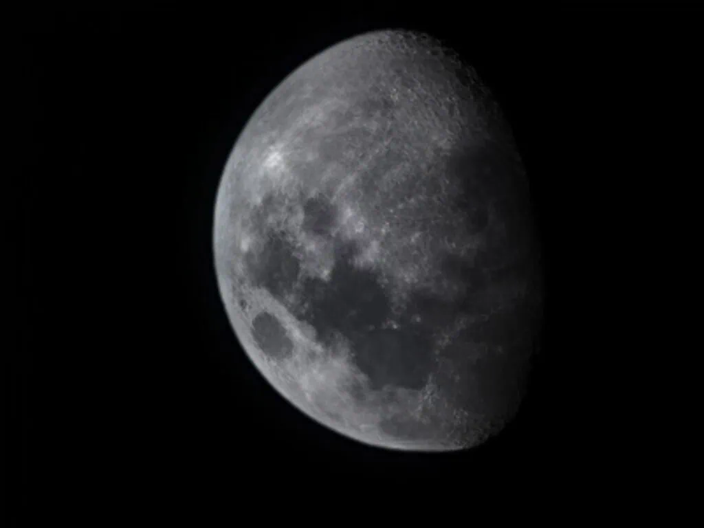 Review: oppo find x8 pro traz câmeras poderosas e alto desempenho Lua