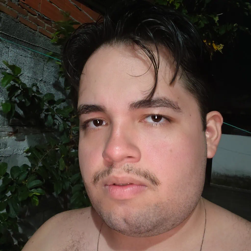 Review: oppo find x8 pro traz câmeras poderosas e alto desempenho Selfie de homem feita no oppo find x8 pro