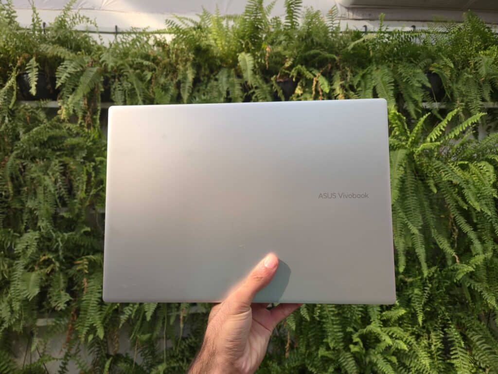 Asus lanserar Zenbook A14 och Vivobook 16 i Brasilien med batteritid på upp till 32 timmar Vivobook 16 kropp