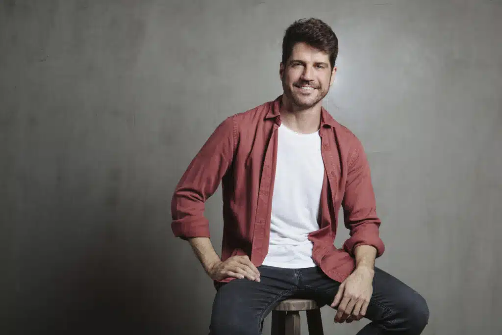 Logotipos e identidad visual Logotipos e identidad visual. En esta página encontrarás toda la identidad visual actualizada de showmetech, incluidos logotipos, íconos y portadas, todo en alta resolución.