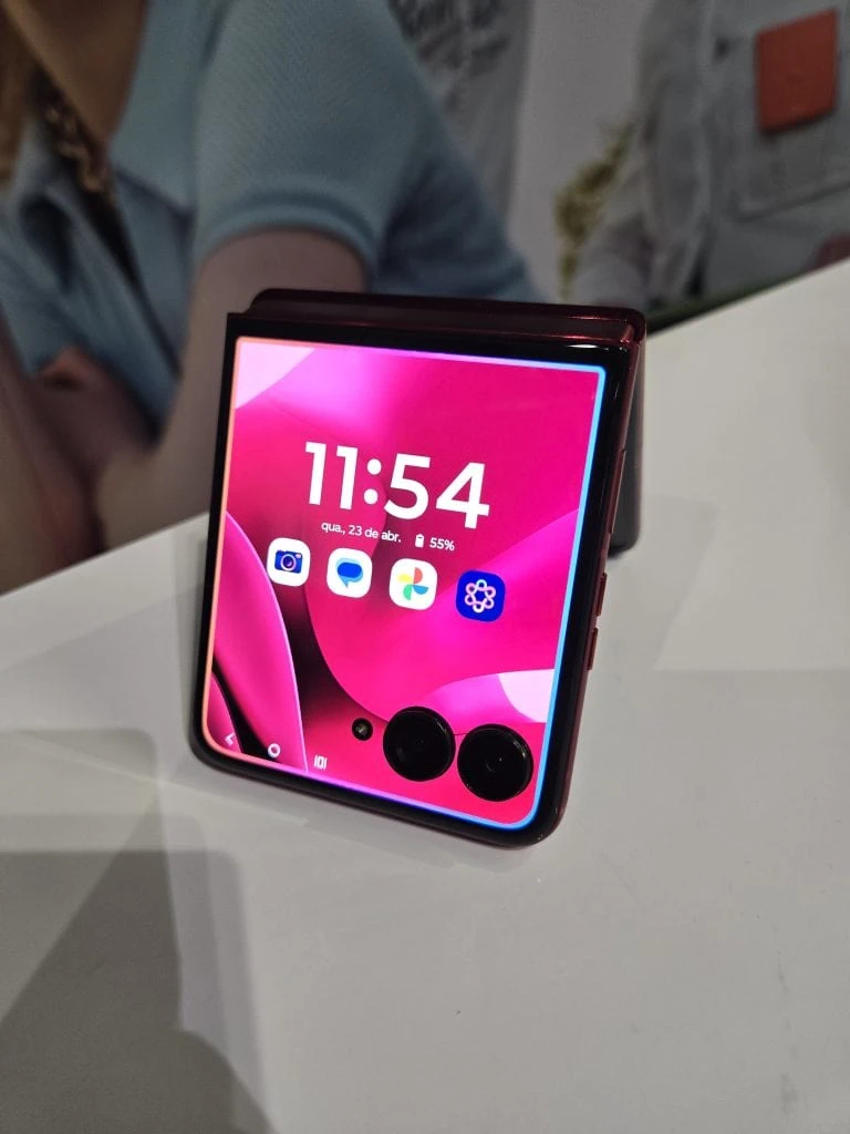 Motorola lança novos razr 60 e edge 60 com moto ai e carregamento de até 90w Motorola razr 60 ultra