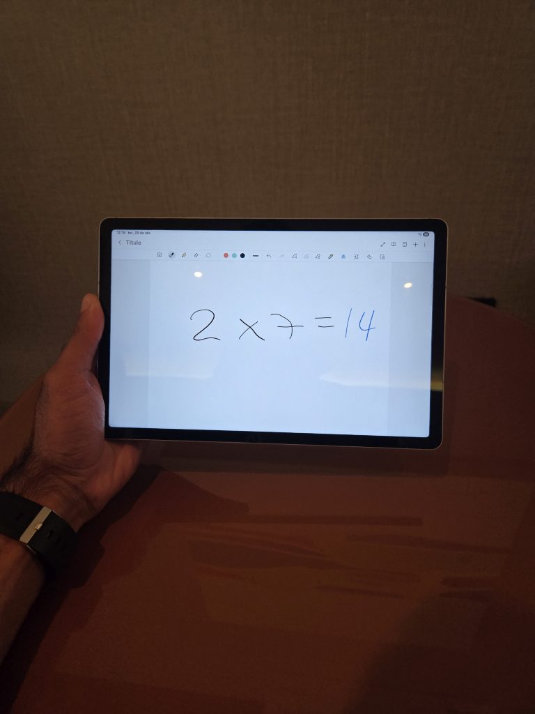Galaxy tab s10 fe resolvendo exercícios
