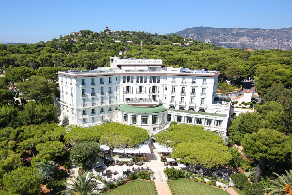 Beyaz Lotus: Dördüncü sezonda bir sonraki durak neresi olacak? Teorilere bakın Grand Hotel du Cap Ferrat'nın görüntüsü