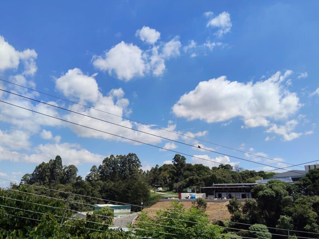 Review: Oppo Reno13 F 5G memadukan daya tahan tinggi dengan kekuatan AI Ulasan: oppo reno13 f 5g menggabungkan daya tahan tinggi dengan kekuatan ai. Ponsel pintar Oppo memiliki perlindungan IP69 terhadap air dan debu, mode fotografi bawah air, dan bahkan AI yang mengoreksi foto. Semua ini dipadukan dengan baterai yang bagus dan harga yang menarik. Simak analisisnya