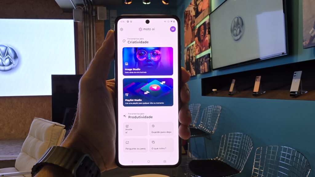 Motorola, Moto AI ve 60W'a kadar şarj özelliğiyle yeni Razr 60 ve Edge 90'ı piyasaya sürdü Motorola, moto ai ve 60w'a kadar şarj özelliğiyle yeni razr 60 ve edge 90'ı duyurdu. Corning Seramik cam, Snapdragon 2 Elite işlemci ve daha dayanıklı menteşeler gibi özelliklerle gelen 3 yeni katlanabilir akıllı telefon ve 8 adet geleneksel model bulunuyor. Ayrıntıları ve teknik özellikleri görün