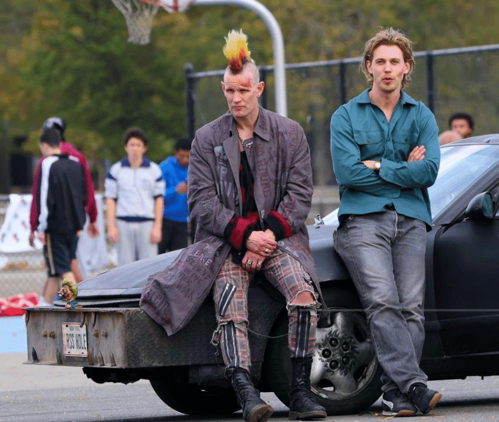 Cinemacon 2025: ta reda på vilka filmer och trailers som visades vid evenemanget Matt Smith och Austin Butler på uppsättningen av Caught Stealing