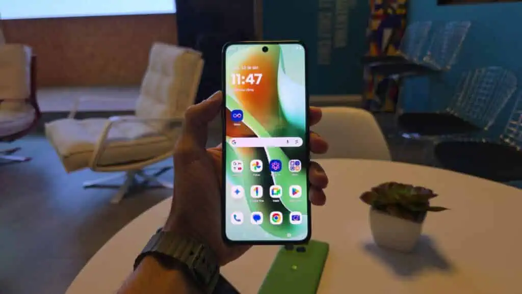 Motorola razr 60 ultra, razr 60 e edge 60 começam a ser vendidos no brasil; veja os preços Motorola razr 60 ultra