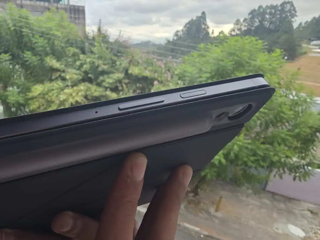 Review: galaxy tab s10 fe democratiza ia em telas grandes Botões físicos do galaxy tab s10 fe
