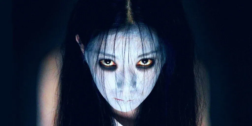 Ranking: as 53 vilãs mais aterrorizantes do cinema e tv Kayako saeki (takako fuji) (imagem: imdb)