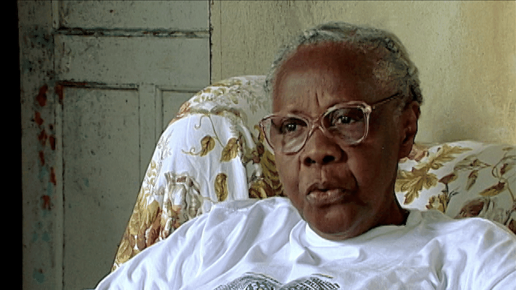 Voir les sorties Netflix en juin 2025 Scène de Babylon 2000 / source : Netflix