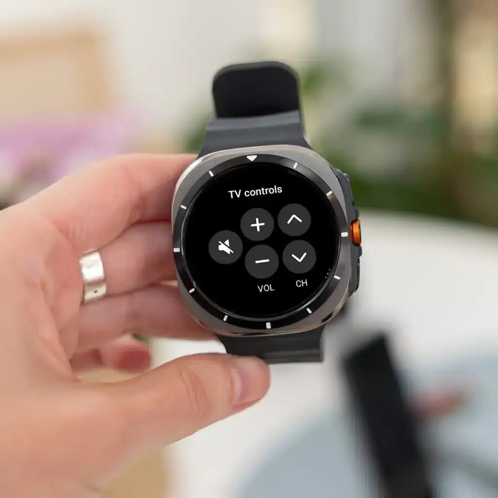 Samsung lança smart tvs qled 4k q7f, qef1 e q8f com ia, função de gestos e karaokê Galaxy watch como controle remoto da tv