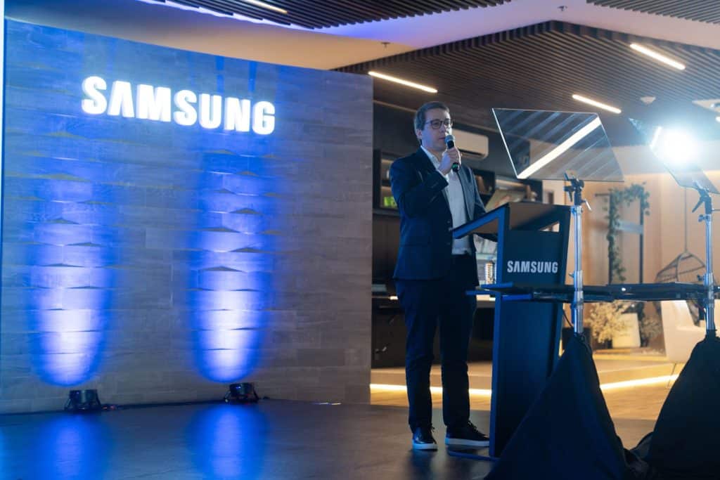 Bespoke AI: Samsung Showcases Connected Home Products in Mexico Diego Buteler, Product Director of Samsung Electronics' Digital Appliances Division in Latin America