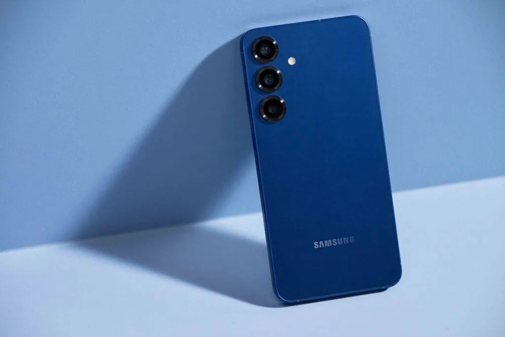 Prime day 2025: 13 smartphones com desconto de até 46% Samsung galaxy s25 em promoção no prime day 2025