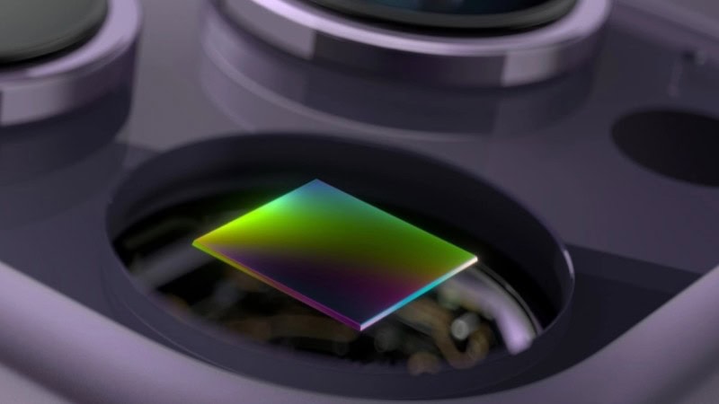 Понять, для чего нужна каждая камера мобильного телефона (объективы и преимущества) Очень крупный план сенсора объектива мобильного телефона.