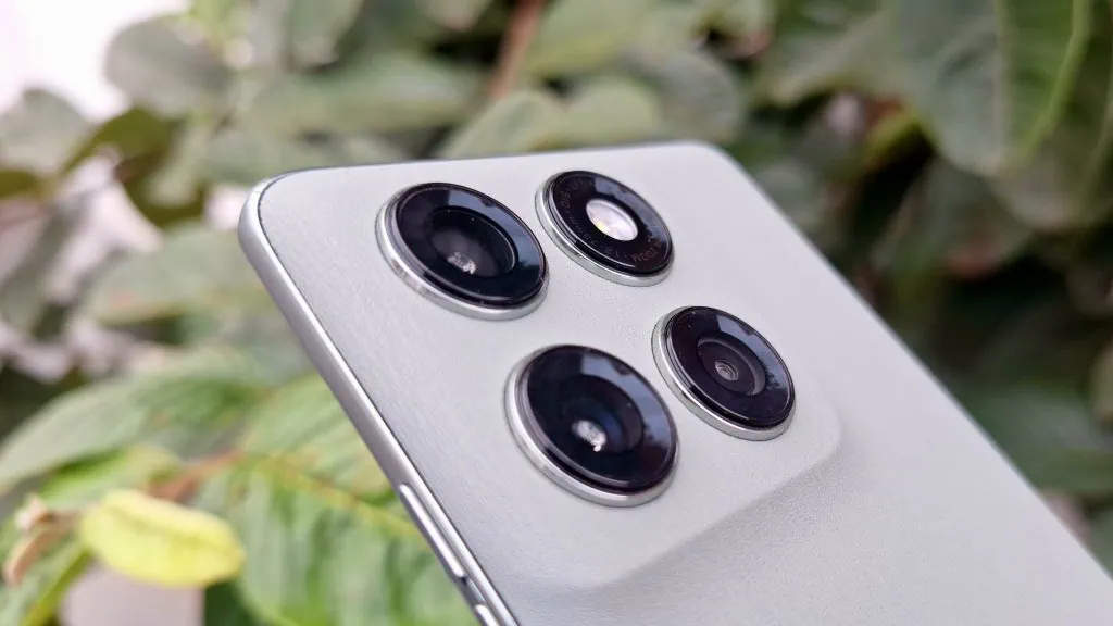 Motorola edge 60 pro traz bateria duradoura e câmera profissional Conjunto de câmeras traseiras do motorola edge 60 pro