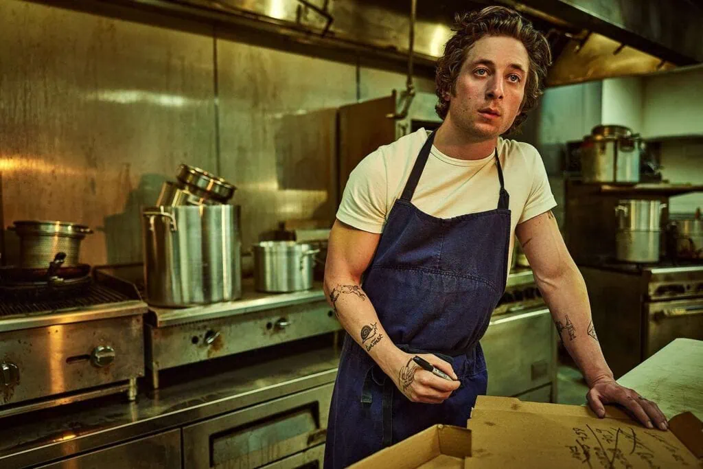 Onde assistir as séries indicadas ao emmy 2025? Veja opções nos streamings Jeremy allen white em the bear