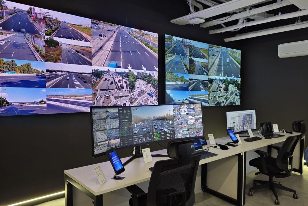 Samsung inaugura centro de experiencias para empresas y negocios en São Paulo Centro de control de Samsung Business Experience Studio (BES)