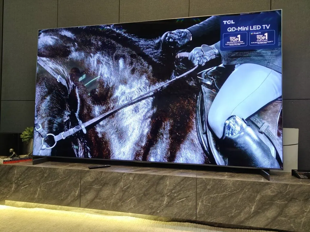 Veja as vantagens da smart tv tcl premium 4k qd-mini led c8k Tela da smart tv c8k da tcl