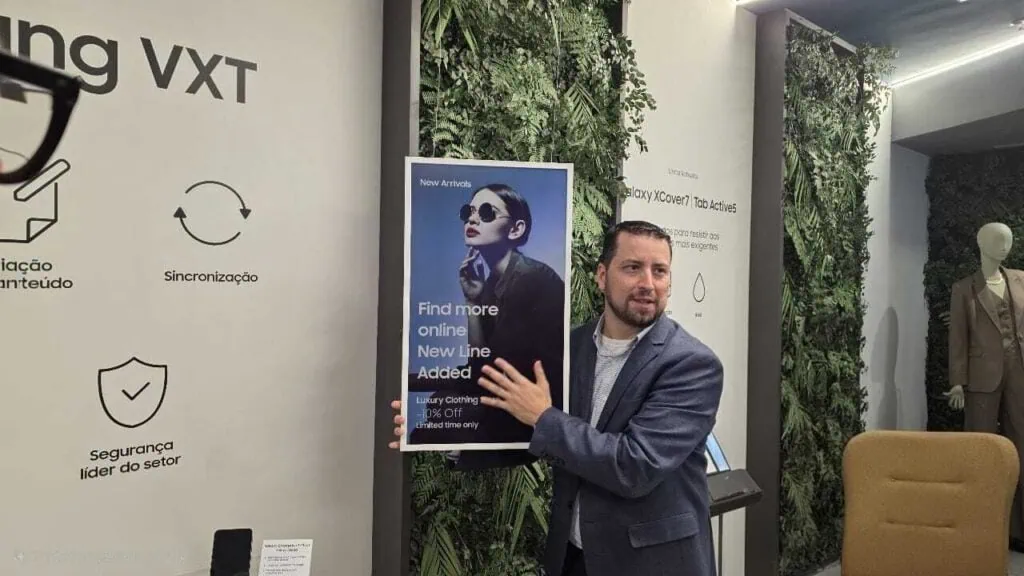Samsung inaugura centro de experiências para empresas e negócios em são paulo E-paper da samsung