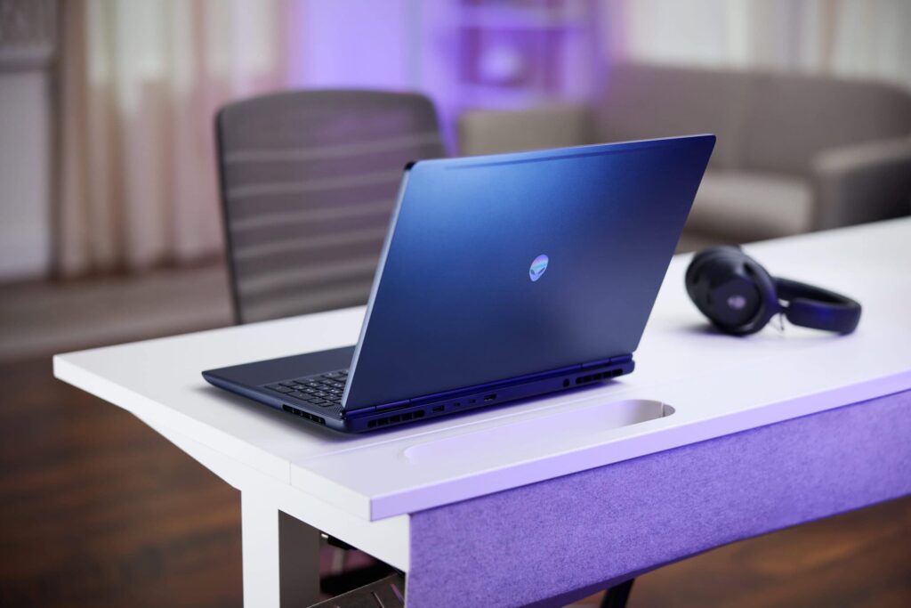 Dell lança notebooks alienware 16 com geforce rtx 5070 e 240hz de taxa de atualização Alienware 16 aurora