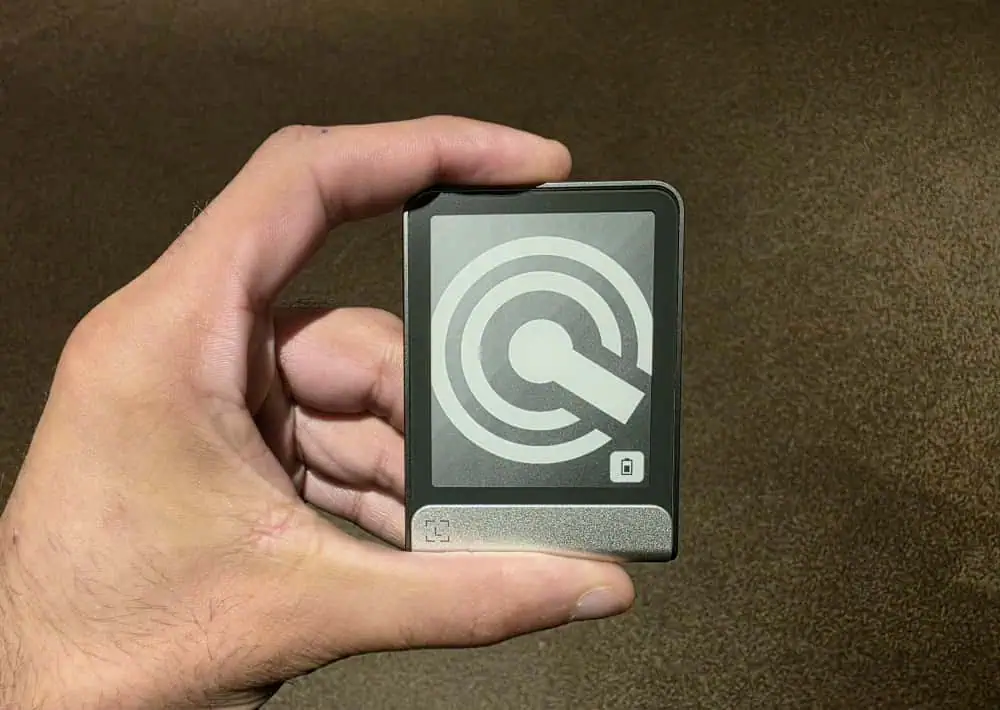 Conheça a ledger flex, carteira eletrônica para criptomoedas Tela da ledger flex