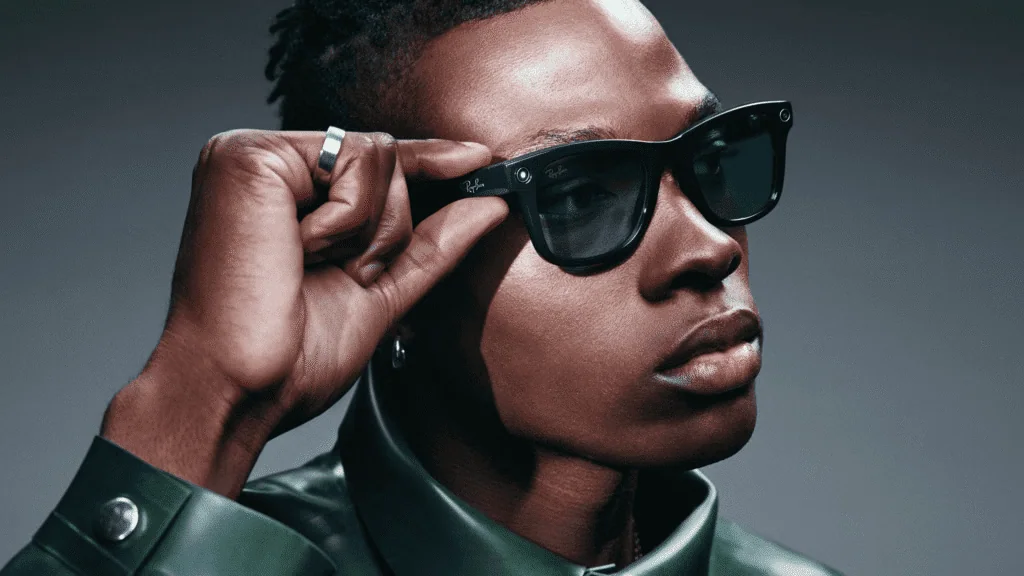 Óculos ray-ban meta gen 2 chegam ao brasil Os óculos têm assistente de voz meta ai. Basta dizer "hey meta", para usá-lo