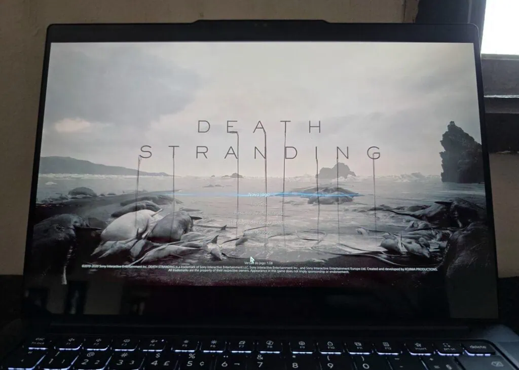 Comparativo: notebook lenovo yoga slim 7x (com snapdragon) vs yoga slim 7i (com intel) Lenovo yoga slim 7x rodando death stranding