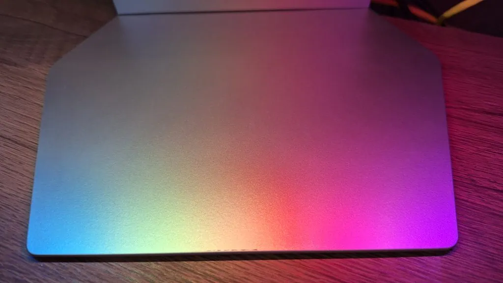 Review: monitor gamer odyssey 3d 27” é perfeito para entusiastas Base do monitor odyssey 3d