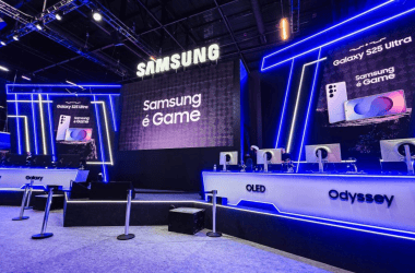 Samsung apresenta evento de lançamento com foco em tecnologia, jogos e smartphones inovadores.